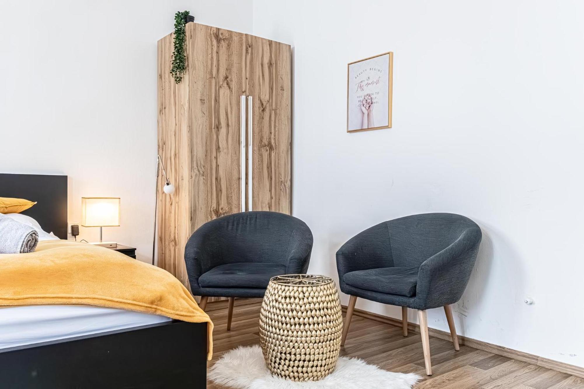 Explore Vienna: 1Br Retreat Near Westbahnhof Luaran gambar