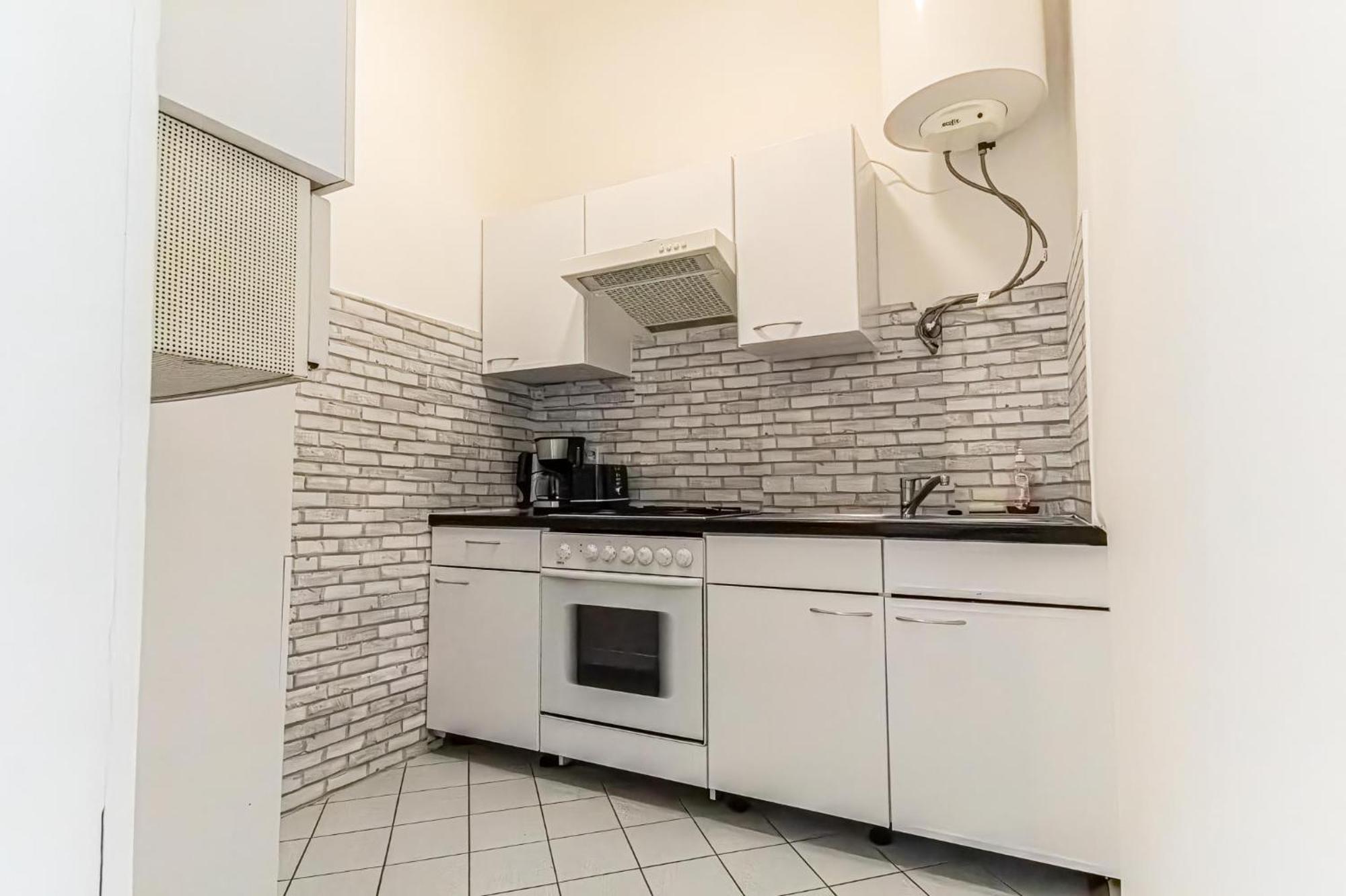 Explore Vienna: 1Br Retreat Near Westbahnhof Luaran gambar